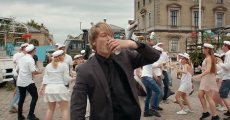 "Na rauszu": pod wpływem łatwiej znieść życie. Ale alkohol nie jest dobrą ucieczką