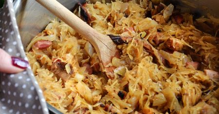 Bez gotowania, mieszania i stania przy garach. Na Wszystkich Świętych robię tylko taki bigos
