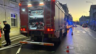 Jawor: Ewakuacja mieszkańców po pożarze w budynku wielorodzinnym