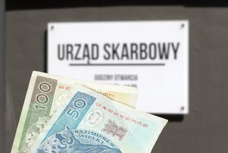 Darowizna pieniędzy bez podatku. Oto jakie trzeba spełnić warunki