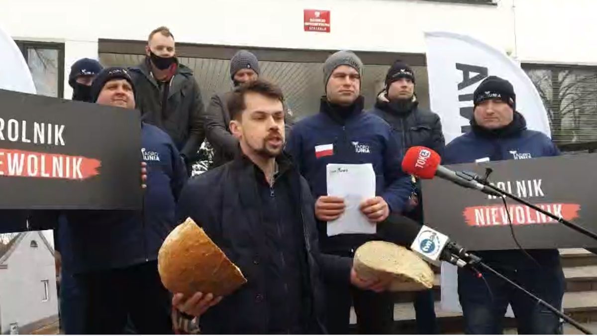 Szef Agrounii przekonywał, że następstwem objęcia rolników ZUS-em będzie m.in. koniec możliwości kupowania chleba, sera czy jajek od rolników 
