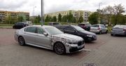 Zamaskowane BMW Serii 7 złapane w Polsce. Nasz czytelnik spotkał je na spacerze