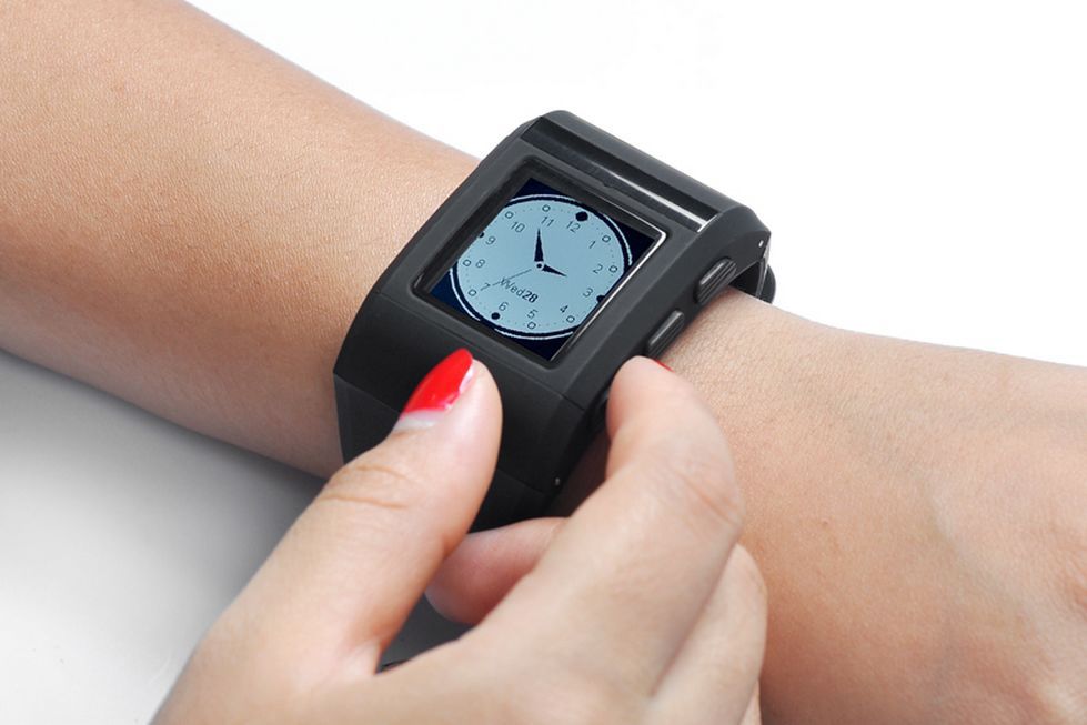 Zebble - tani klon smartwatcha Pebble z wyświetlaczem e-ink jest lepszy od oryginału?