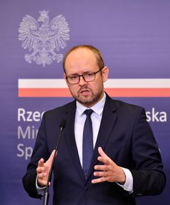 Gdzie są dzieci z Michałowa? Tłumaczenia wiceministra Przydacza