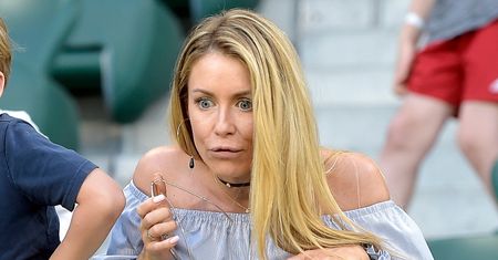Małgorzata Rozenek kłóci się z internautką, tłumacząc jej, że nie tworzy postów dla podbicia zasięgów. "Jak będę chciała, to wrzucę ZDJĘCIE CYCKÓW"