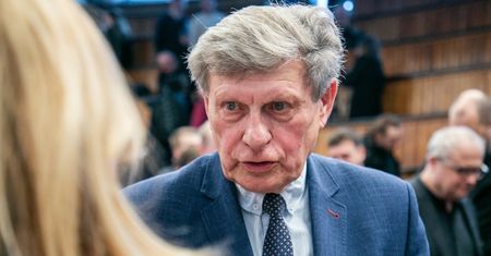 "Księgowe triki". Nie zostawia suchej nitki na "SAFE 0 proc."
