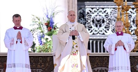 "Nieśmy radość zmartwychwstania". Papież wygłosił wielkanocną homilię