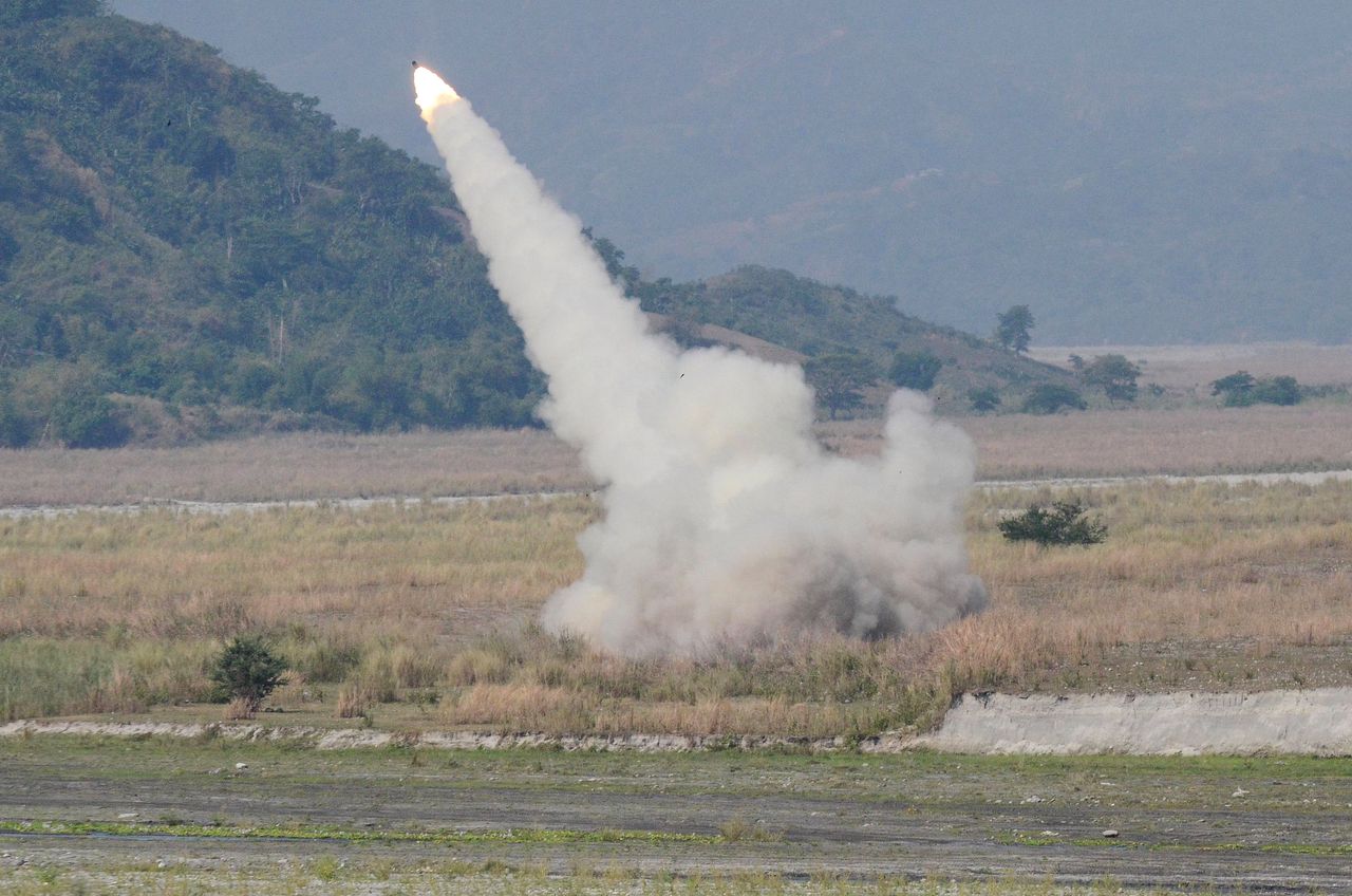 Wyrzutnie HIMARS w rumuńskiej armii. NATO szkoli żołnierzy