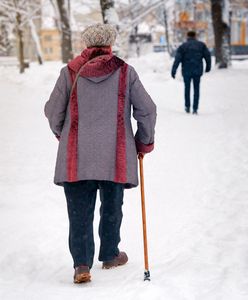 Chciała dać 15 tys. zł oszustowi. Uratowała ją pracownica poczty