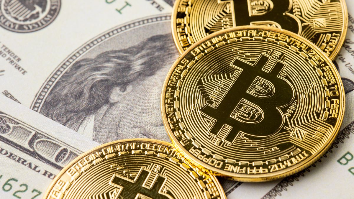 Załamanie na rynku kryptowalut. W poniedziałek bitcoin traci ponad 13 proc. 