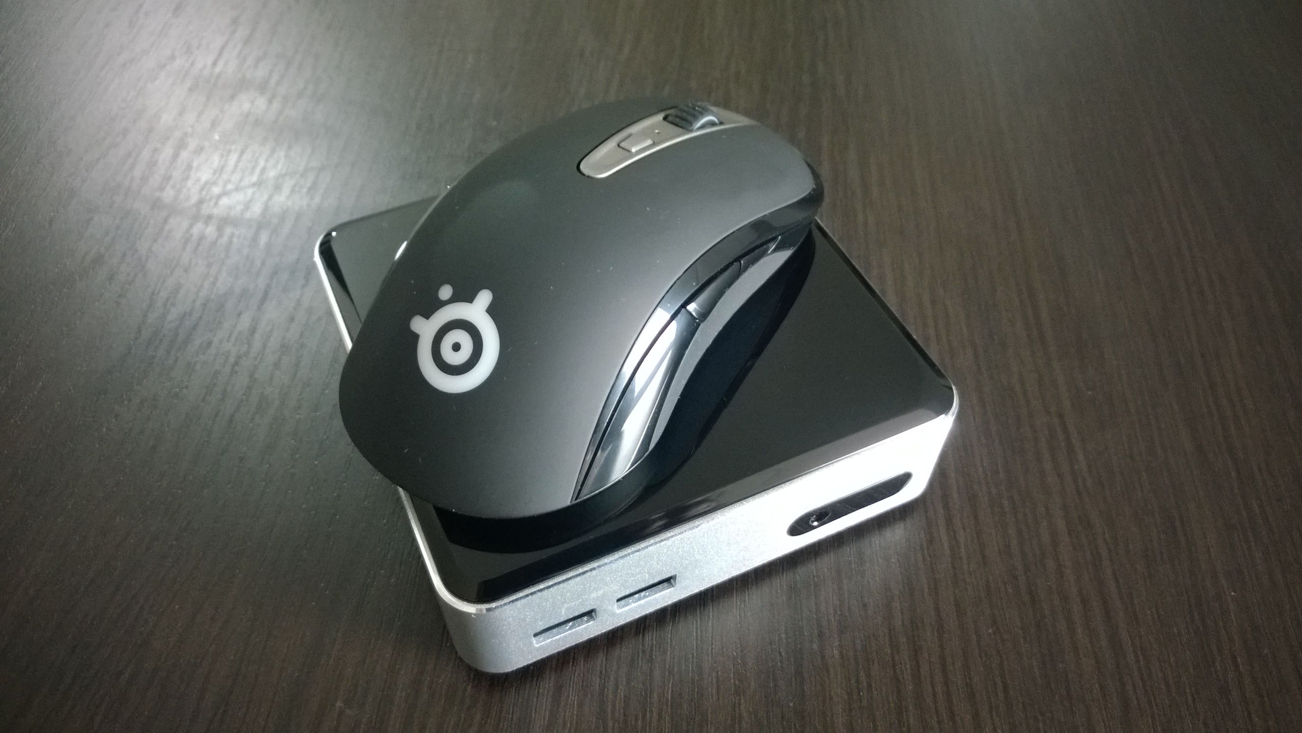 10 centymetrów desktopa - co potrafi mini-PC wielkości myszki, czyli Intel NUC 2