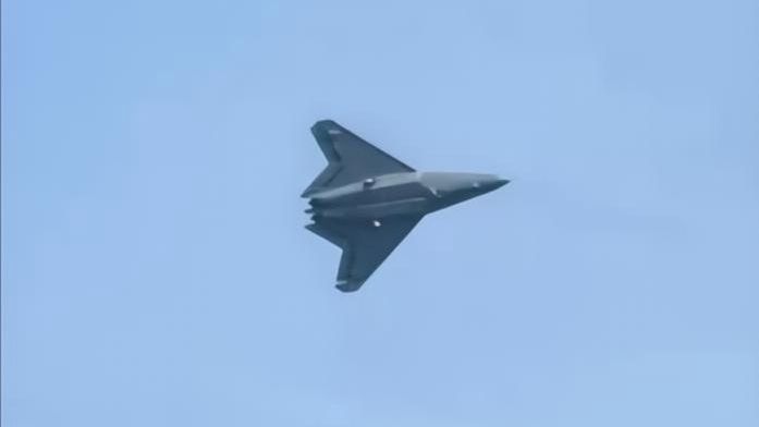 Chiński myśliwiec J-XDS 