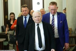 Kaczyński przejął się oburzeniem prawicy po tekście WP. Kulisy zawieszenia ministra z PiS
