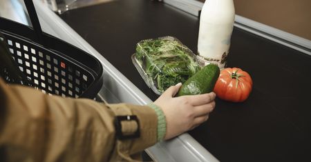 Gigantyczny problem w sklepach. Masowo odchodzą z pracy