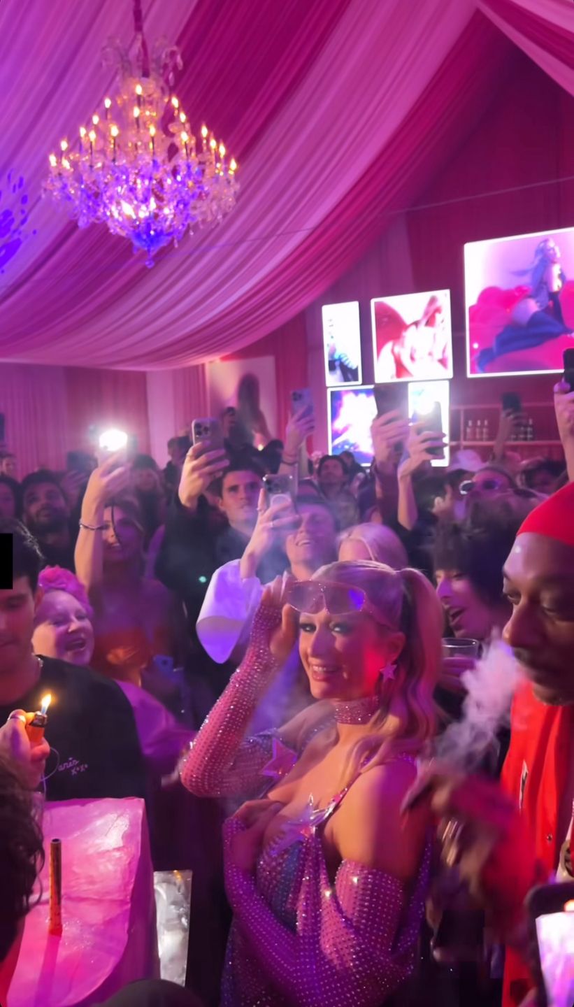 Huczne urodziny Paris Hilton