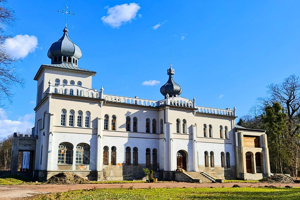 Pałac w Małopolsce z tysiąca i jednej nocy. Bywał tam Piłsudski