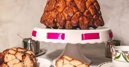Na TikToku szaleją za tym ciastem. "Małpi chleb" smakuje bajecznie