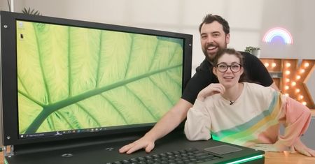 Powstał ogromny laptop. Co potrafi ten gigant?