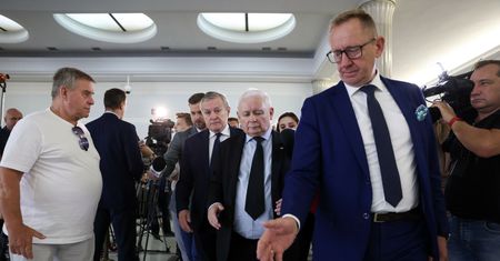 Działka na CPK sprzedana. Kolejne zawieszenie w PiS za skandal ujawniony przez WP