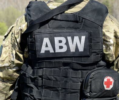 Akcja Agencji Bezpieczeństwa Wewnętrznego we Włochach. Na miejscu są pirotechnicy