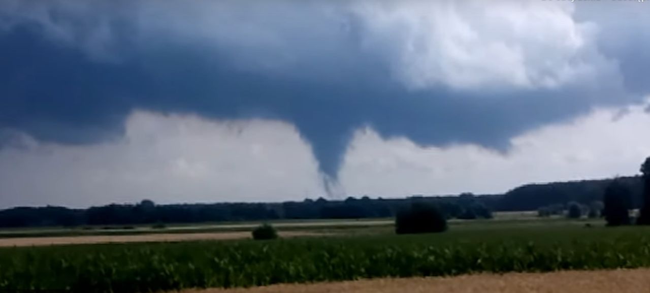 Pogoda. Synoptycy ostrzegają. Nadchodzą załamanie i groźne opady