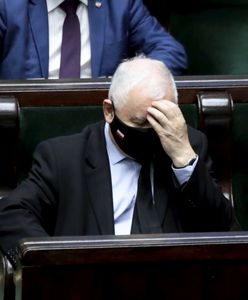 Partia Jarosława Kaczyńskiego bez większości w sondażu. Dobry wynik partii Szymona Hołowni