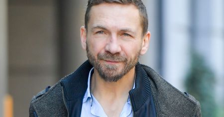 Rzucił karierę w telewizji. Oto co robi dziś