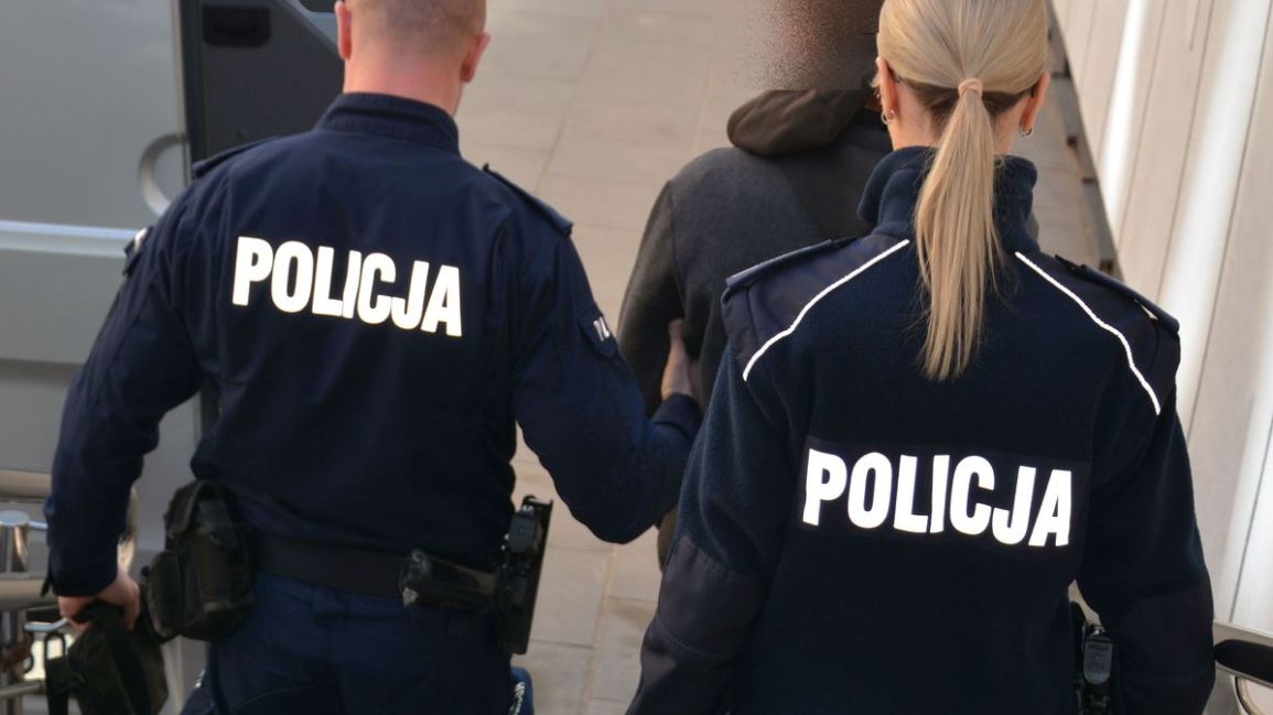 17-latek napadał na kobiety