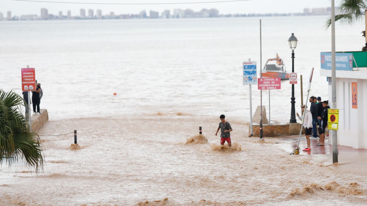 LOS ALCAZARES MURCIA, SPAIN - OCTOBER 11: Effects that torrential rains have caused in Los Alcazares, on 11 October, 2025 in Los Alcazares, Murcia, Spain. Los Alcazares has suffered severe flooding due to heavy rains caused by the DANA 'Alice'. In just twelve hours more than 150 liters per square meter have accumulated, collapsing canals and wadis such as La Maraña and overflowing the Postrasvase canal. (Photo By Edu Botella/Europa Press via Getty Images)