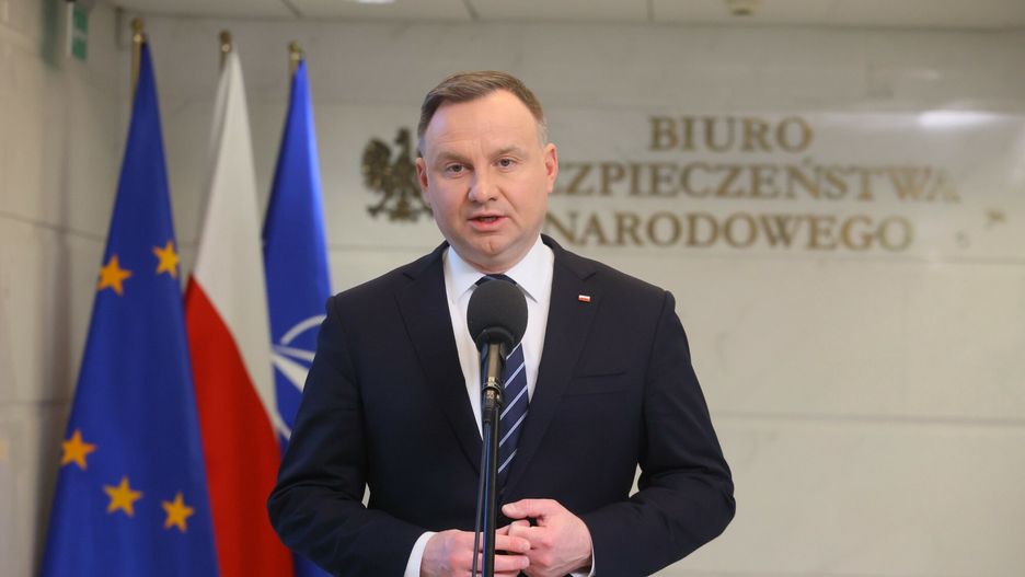 Narada w BBN w zwi?zku z atakiem Rosji na Ukrain?Fot. Pawel Wodzynski/East News, Warszawa, 24.02.2022. Biuro Bezpieczenstwa Narodowego. Narada prezydenta Andrzeja Dude z przedstawicielami rzadu, dowodcami wojskowymi oraz szefami sluzb, w zwiazku z atakiem Rosji na Ukraine. Konferencja prasowa po spotkaniu.
N/z: prezydent Andrzej DudaPawel Wodzynski