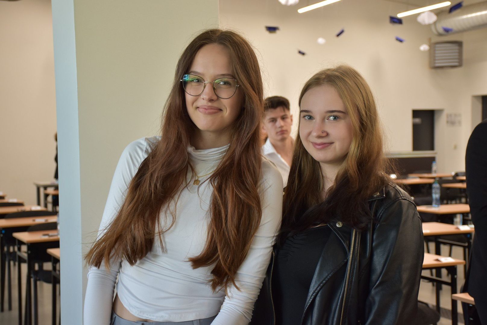 Dla wielu młodych ludzi to symboliczny moment zakończenia szkoły średniej i początek nowego etapu – dalszej edukacji lub wejścia na rynek pracy