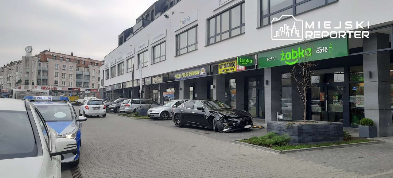 Wjechał Maserati w budynek. To był początek problemów kierowcy