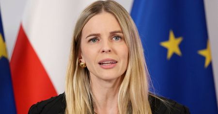 Wiceministra ma znanego ojczyma. Partner też nie jest anonimowy