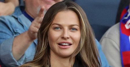 Anna Lewandowska pokazuje Klarę w PEŁNEJ OKAZAŁOŚCI, chwaląc się jej niebywałą gibkością na sali gimnastycznej (ZDJĘCIA)