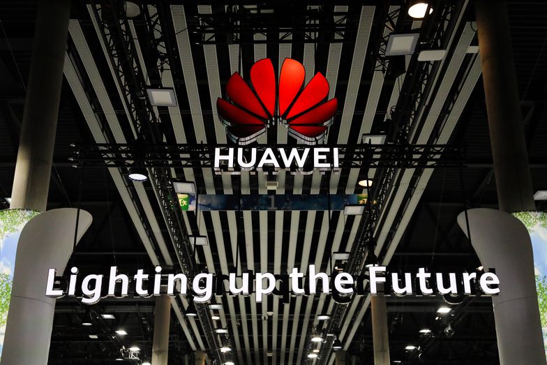 Huawei dołącza do exodusu z Rosji? Media: chiński gigant przestraszył się sankcji USA