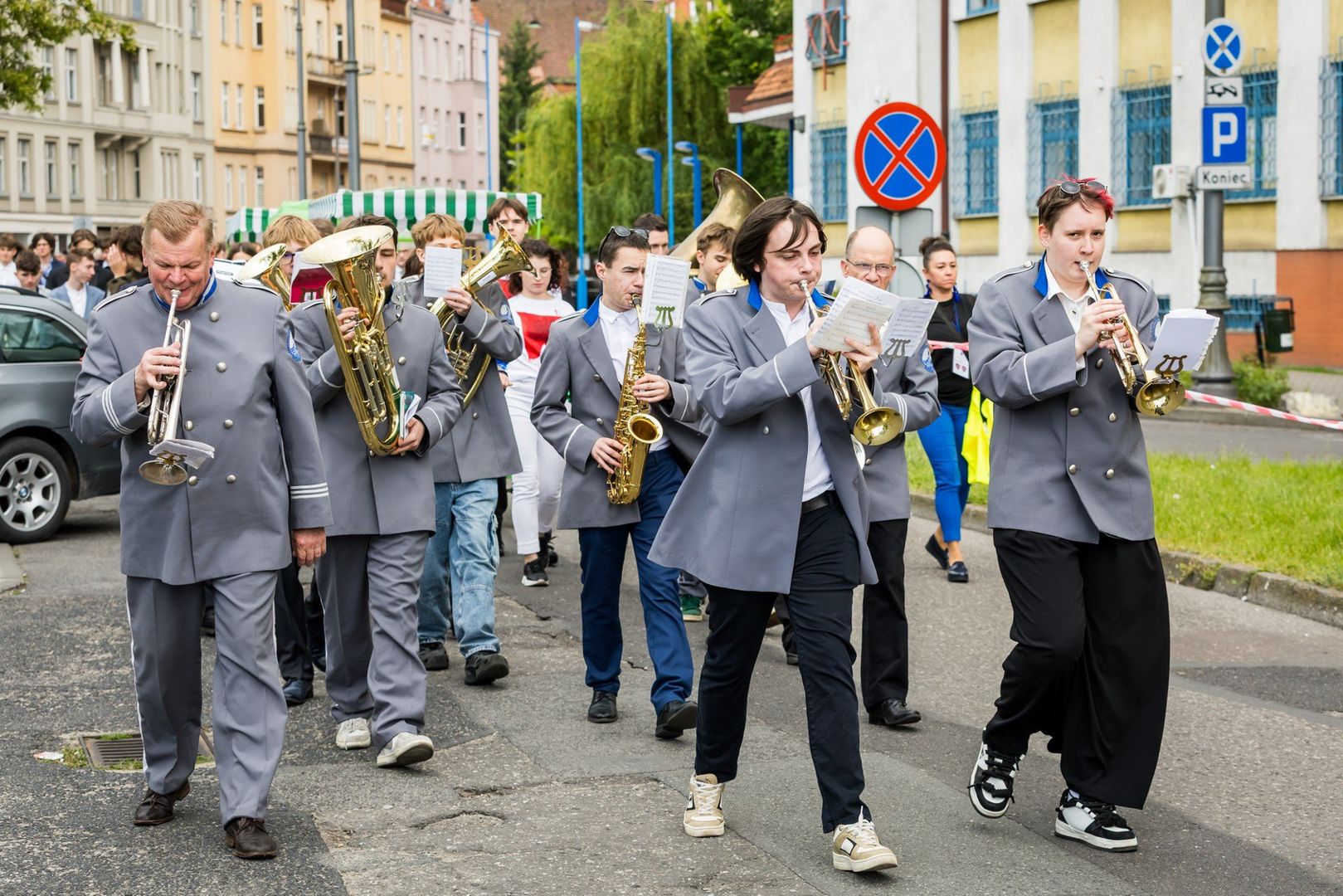 Jednym z punktów jubileuszu 115-lecia Zespołu Szkół Mechanicznych nr 1 w Bydgoszczy był uroczysty przemarsz z Opery Nova przez Stary Rynek do ZSM, gdzie odsłonięto tablicę pamiątkową. Udział w jubileuszowych wydarzeniach wzięło około 800 osób. 