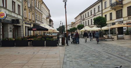 Zaginiona 21-latka odnaleziona. Błąkała się po ulicach Lublina. Trafiła pod opiekę służb medycznych