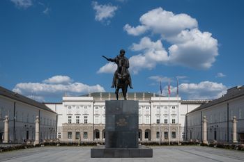 Pogoda w Warszawie. Prognoza na poniedziałek 29 grudnia. Chłód i wieczorny śnieg