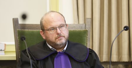 15 lat więzienia za brutalny atak na matkę w Kaliszu