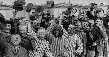 Dachau 1945. Widok, który odebrał mowę wyzwolicielom