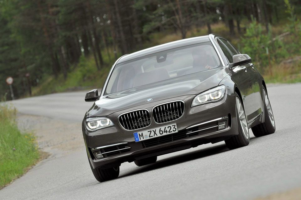 BMW serii 7 na rok 2013 - megagaleria niemieckiego okrętu flagowego 63