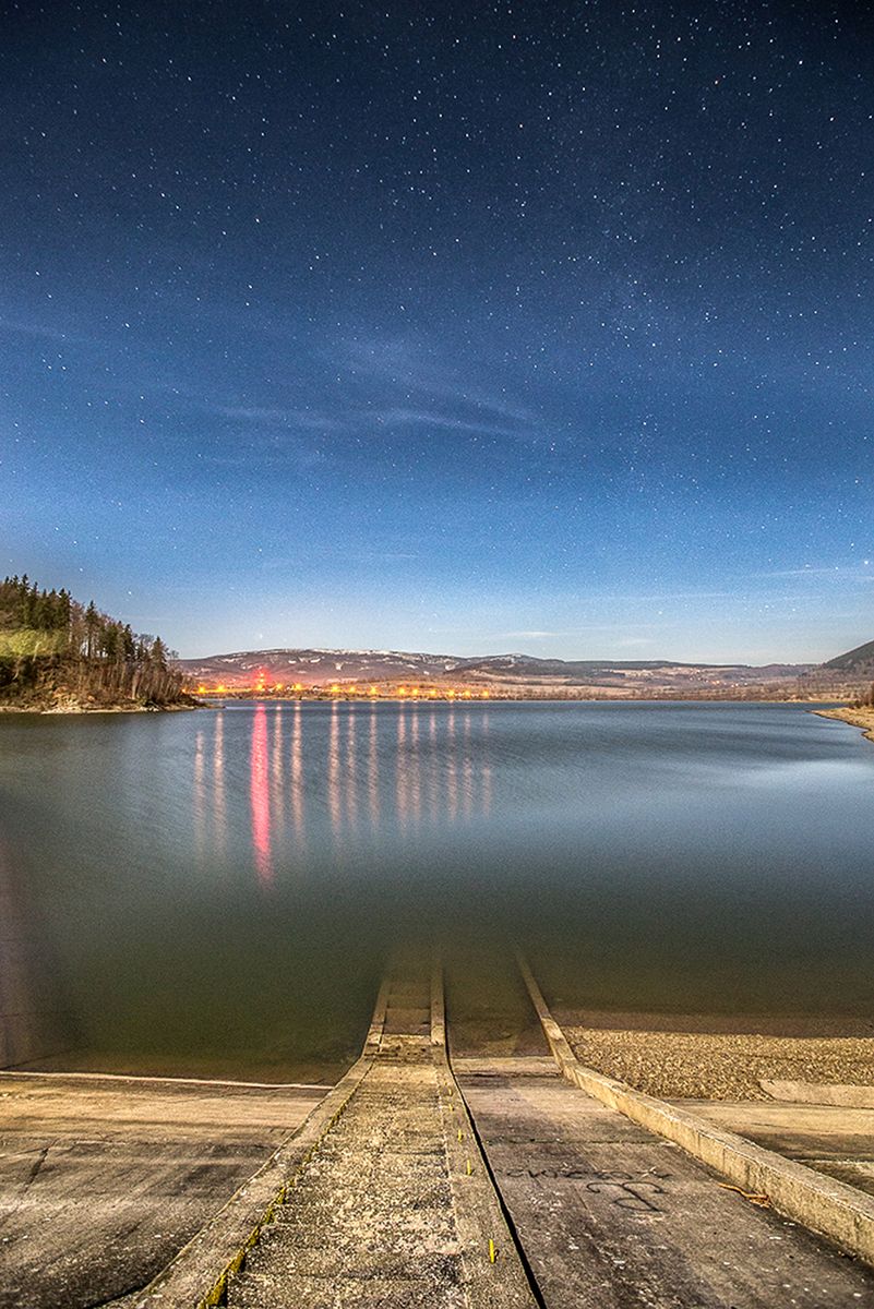 Więcej jego pięknych zdjęć możecie obejrzeć na stronie www.pawelkrok.com. Fotoblogia.pl życzy dalszych udanych kadrów i sukcesu w Insight Astronomy Photographer of the Year 2015!