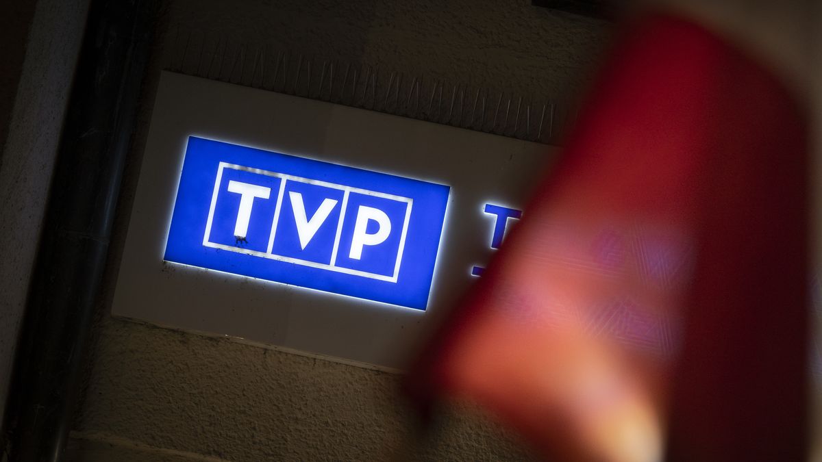 People are seen protesting against government media reforms in front of the public broadcaster TVP Info in Warsaw, Poland on 27 December, 2023. Management of public media institutions have been dismissed by the newly elected Donald Tusk led government on December 20th leading to protests as well as the occupying of media institutions by opposition MPs. Public media in the last eight years had been used as a government mouthpiece by the Eurosceptic Law and Justice party. (Photo by Jaap Arriens/NurPhoto via Getty Images)