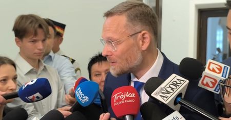 Zapytali go o Zondacrypto. Bogucki nagle wyciągnął telefon