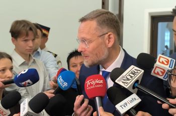 Zapytali go o Zondacrypto. Bogucki nagle wyciągnął telefon