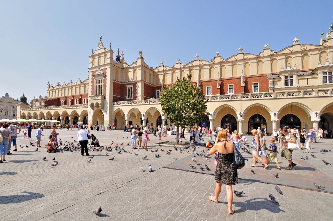 Rynek Główny w Krakowie zamknięty dla dorożek