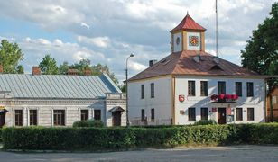 Niewielki kurort nad Bugiem. Wśród sosnowych lasów czas się zatrzymał