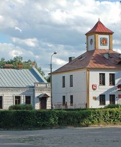 Niewielki kurort nad Bugiem. Wśród sosnowych lasów czas się zatrzymał