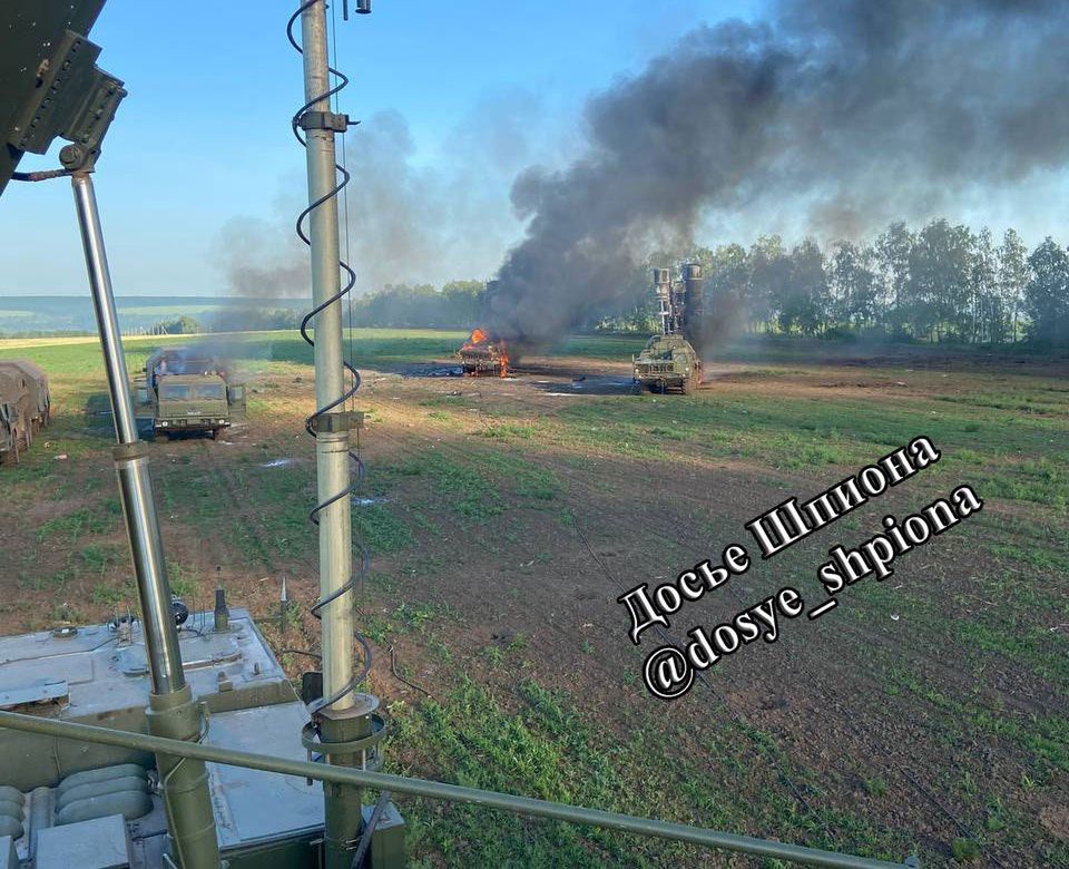 Bateria systemu S-300/400 porażona przez Ukraińców rozlokowana na terenie Rosji. 