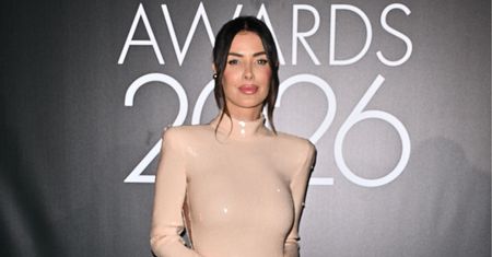Magda Pieczonka jak posąg na Elle Style Awards 2026! Cielista, cekinowa suknia ze stójką to majstersztyk elegancji